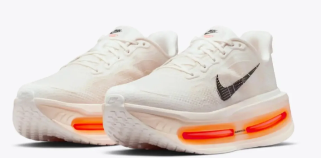 Nike Vomero Premium 'Sail / Coconut Milk' Running Shoes