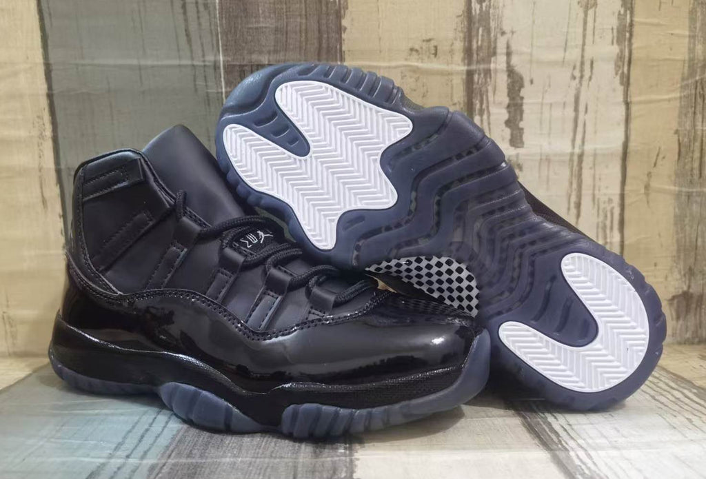 Air Jordan 11 Retro x Comme des Garçons Homme Plus “Black”