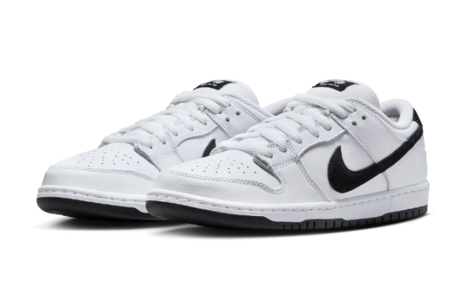 Nike SB Dunk Skateboarding Shoes